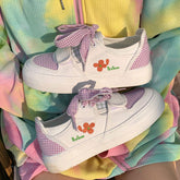 Zapatillas de cuadros vichy con estética cottagecore